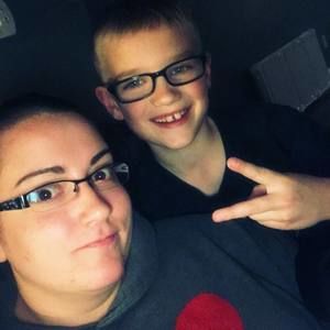 Meet your Posher, Caitlin